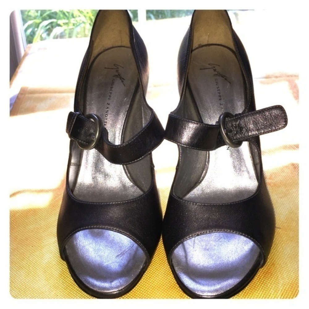 Guiseppe Zanotti pewter comfort style pumps sz 9.5 - Picture 2 of 8